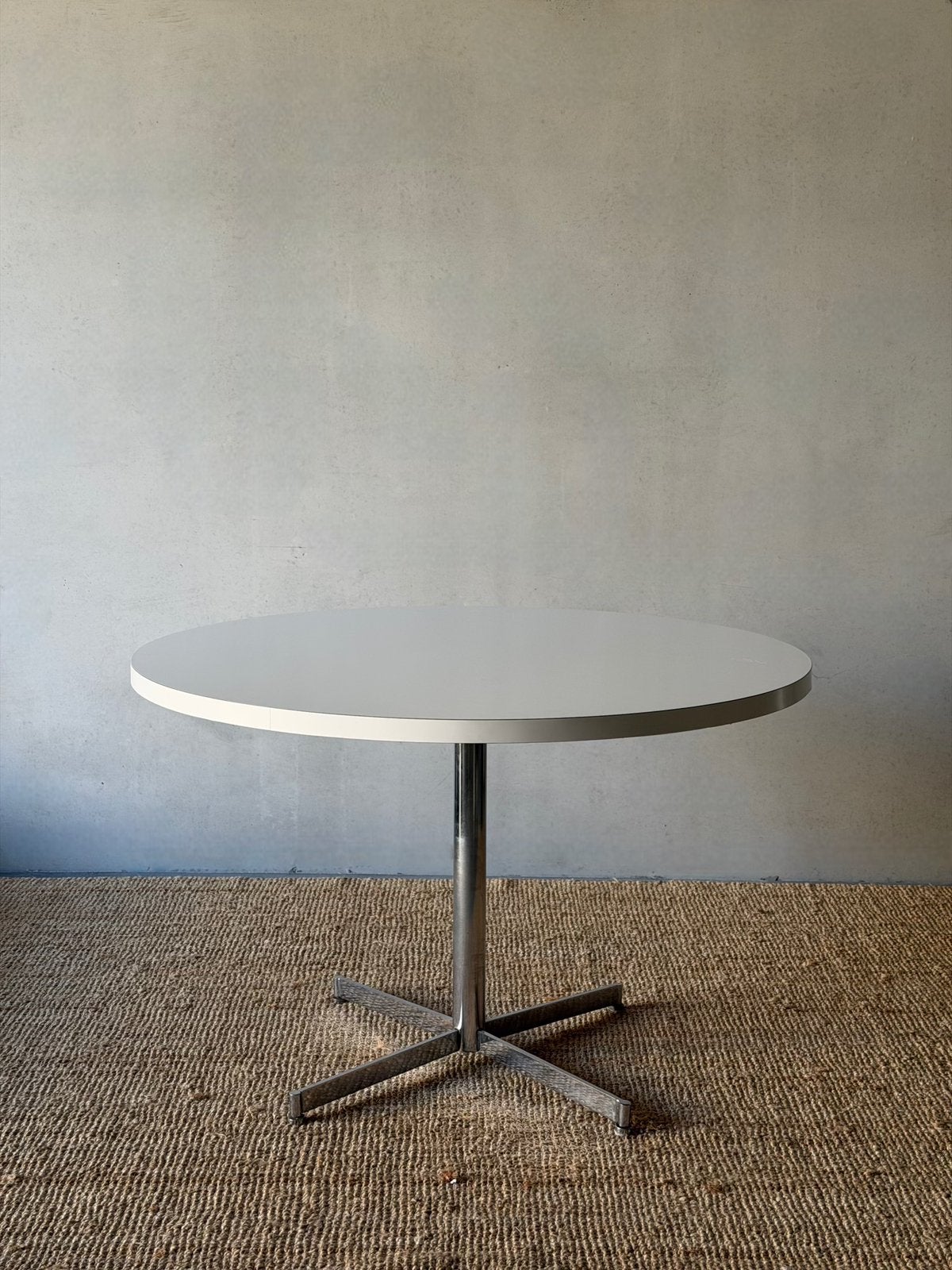 Vintage bauhaus ronde tafel, 120cm, Huis en Inrichting, Ophalen, Zo goed als nieuw