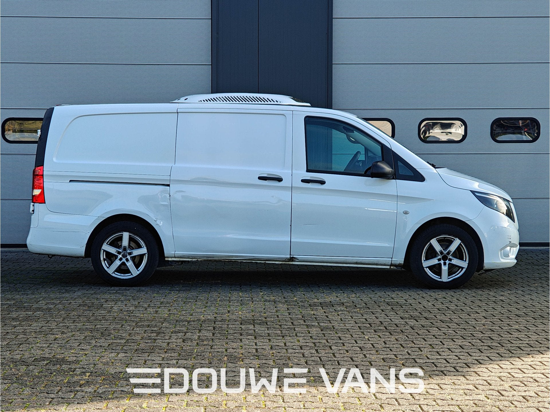 Mercedes-Benz Vito L2 114 Koel-vries wagen Dag &Nacht Camera, Autos, 100 kW, Euro 5, Achat, Volant multifonction