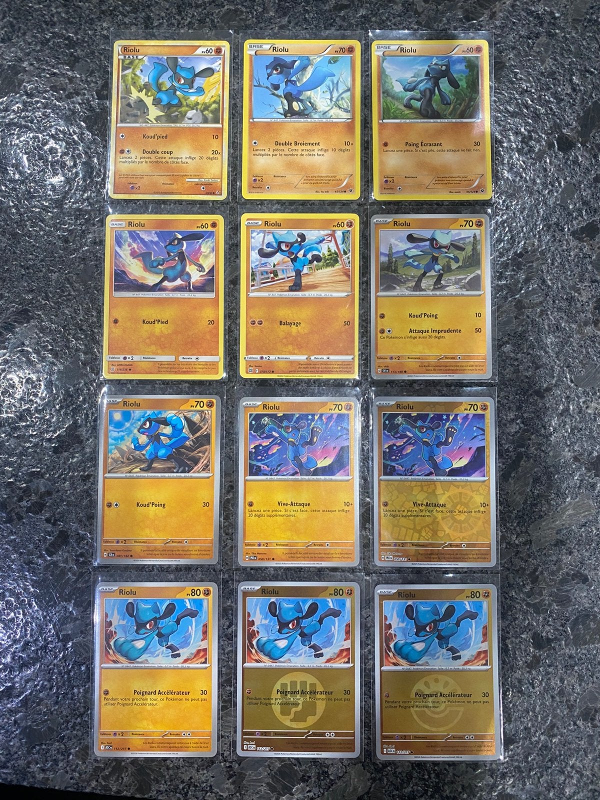 Set van 12 Riolu FR-kaarten (Pokémon), Ophalen of Verzenden, Zo goed als nieuw, Meerdere kaarten, Foil