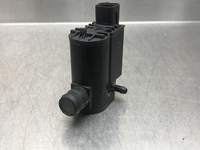 RUITENSPROEIERPOMP VOOR Hyundai i10 (B5) (01-2013/06-2020), Gebruikt, Hyundai