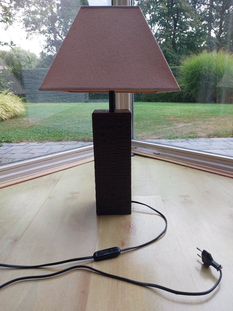 Tafellamp met lederen voet, Ophalen