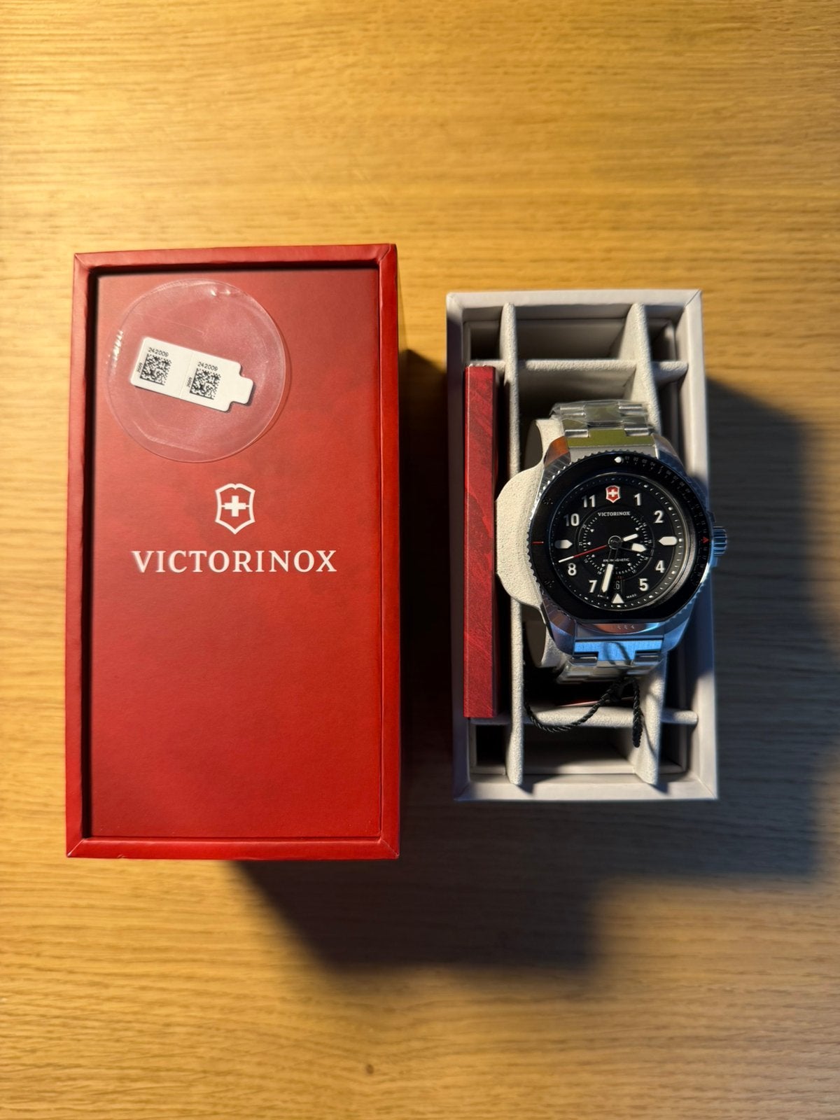 Victorinox Journey 1884, Bijoux, Sacs & Beauté, Montre-bracelet, Autres marques, Enlèvement ou Envoi, Acier