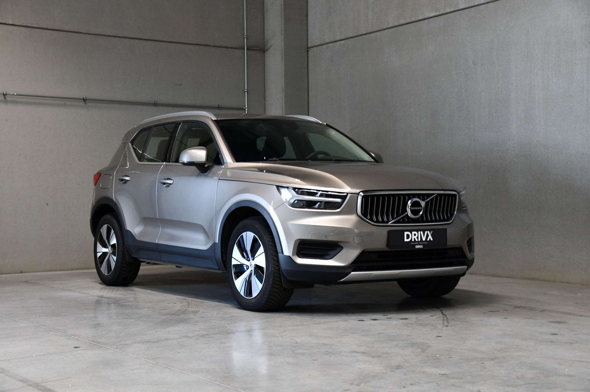 Volvo XC40 XC40 1.5 T5 PHEV I Inscription Expression I Camer, Autos, Argent ou Gris, Achat, Euro 6, Entreprise
