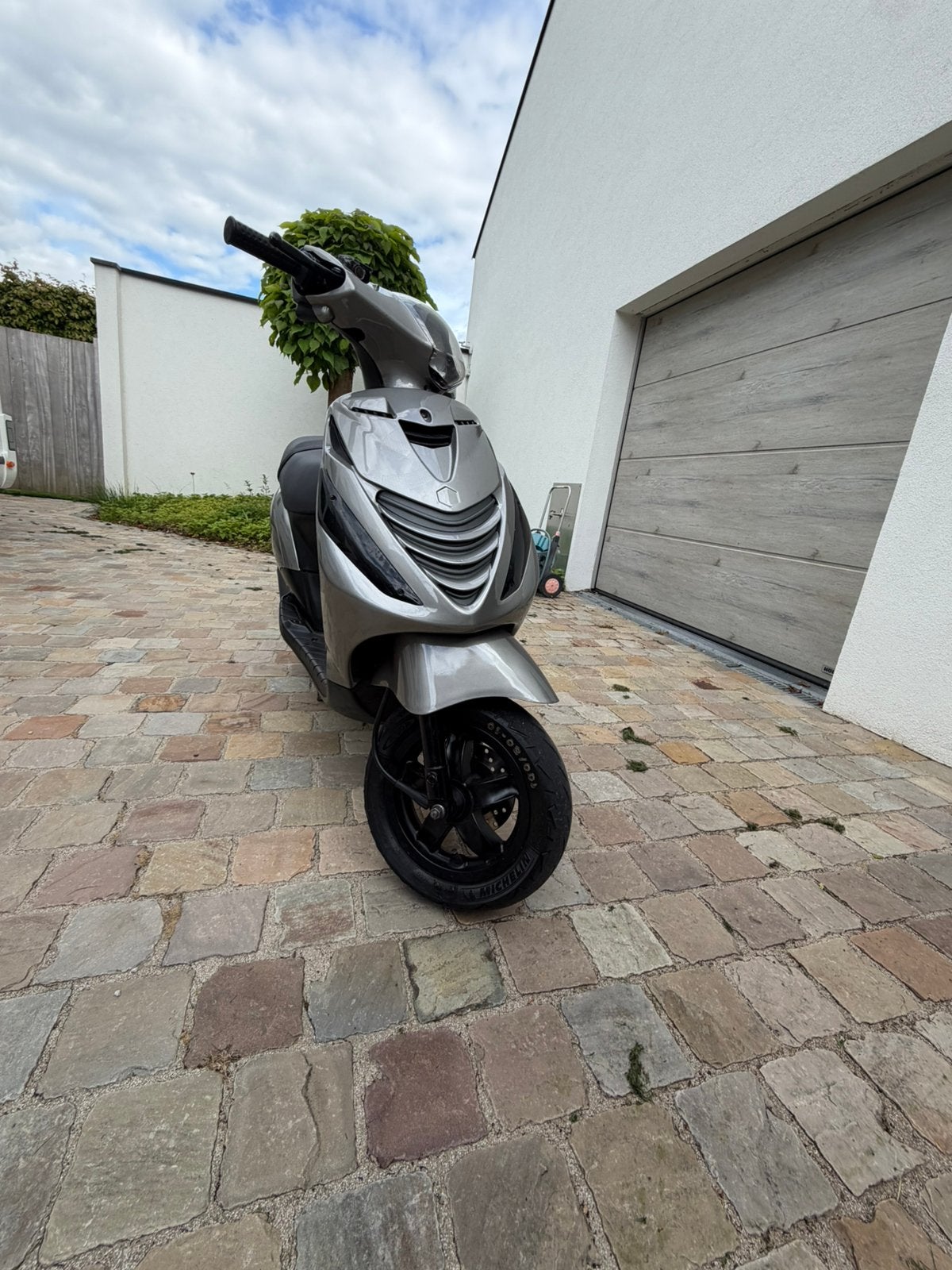 Piaggio zip met turbo kit uitlaat, prijs bespreekbaar, Fietsen en Brommers, Ophalen, Gebruikt, Zip, Klasse A (25 km/u)