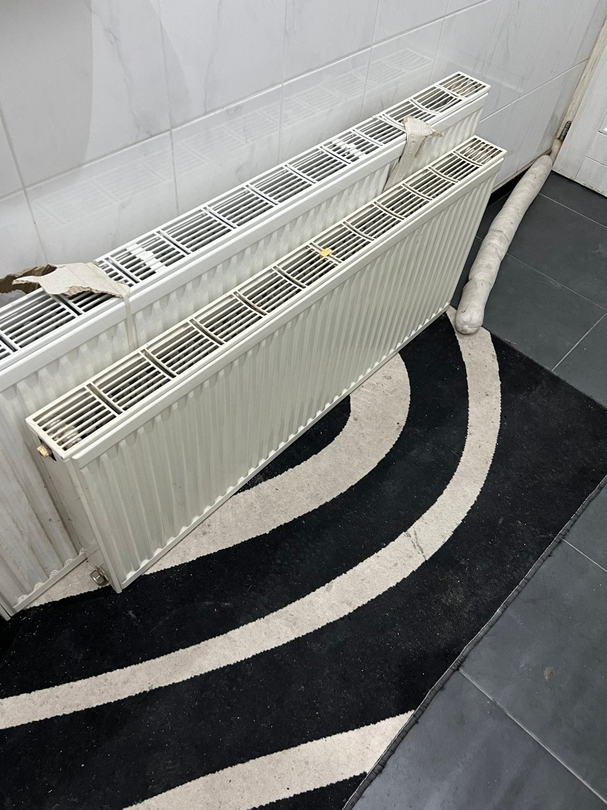 Bon radiateurs modernes, Enlèvement, Comme neuf, Radiateur