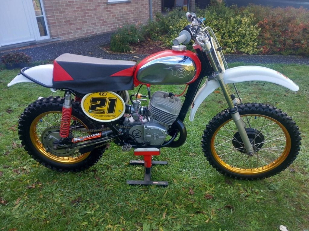 Moto CZ 380, Motoren, Crossmotor