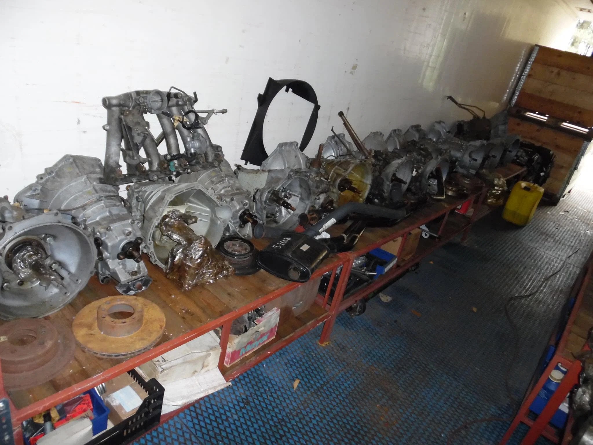 Mercedes-Benz 190 W123 W124 W201 SPARE PARTS REVISED, foto 10