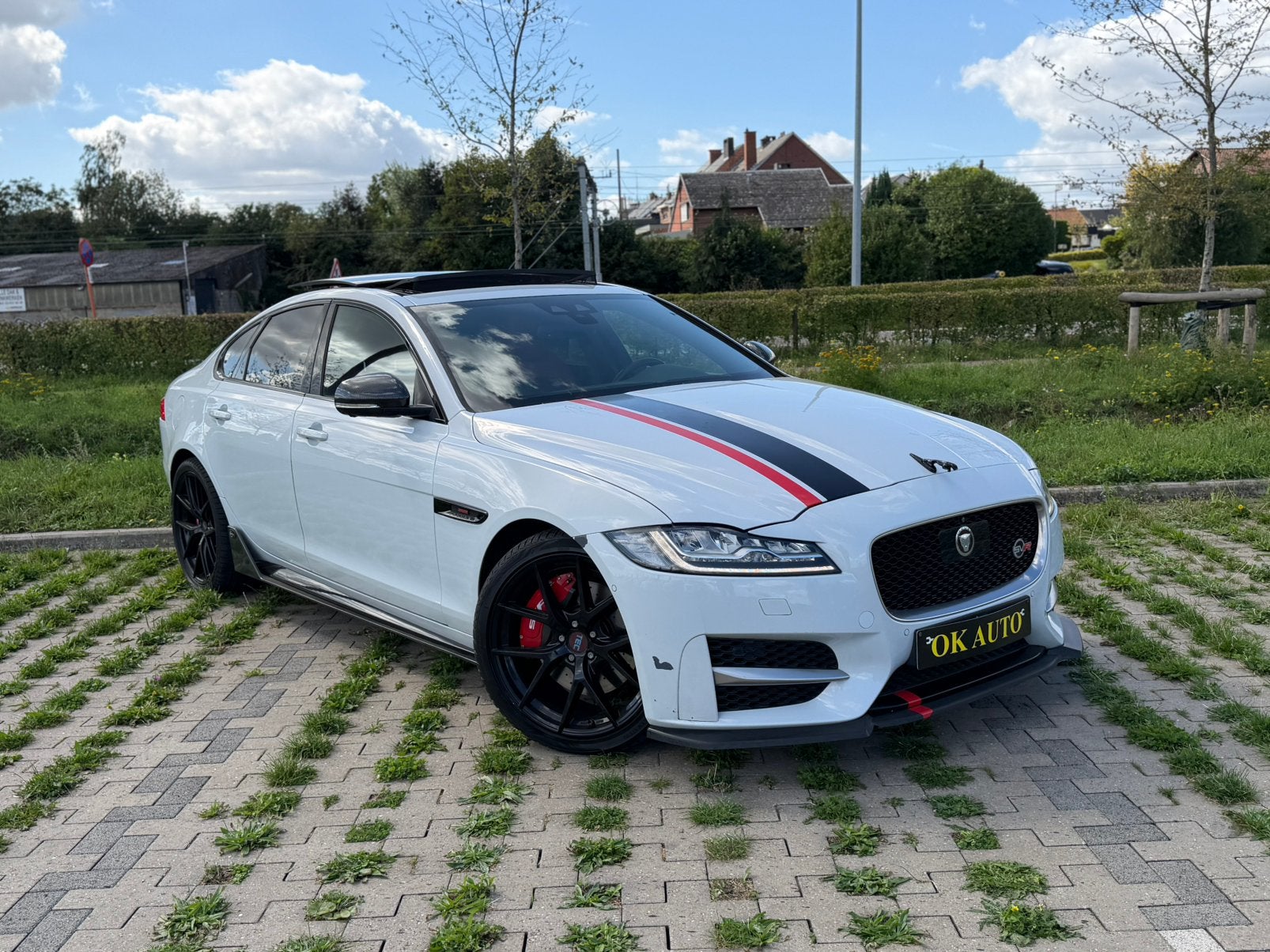 Jaguar XF 3.0 V6 380Cv Volledige optie 12 maanden garantie, Auto's, Automaat, Xenon verlichting, Achterwielaandrijving, Euro 6