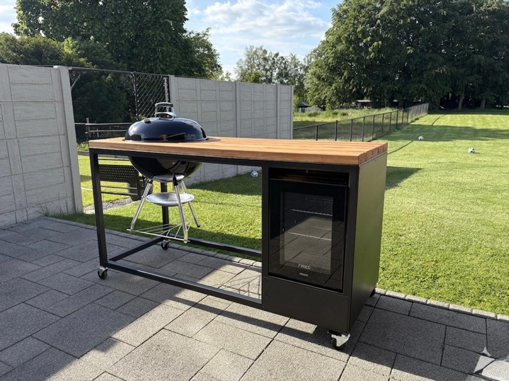 BBQ-tafel met Weber BBQ en mini-bar., Ophalen, Nieuw