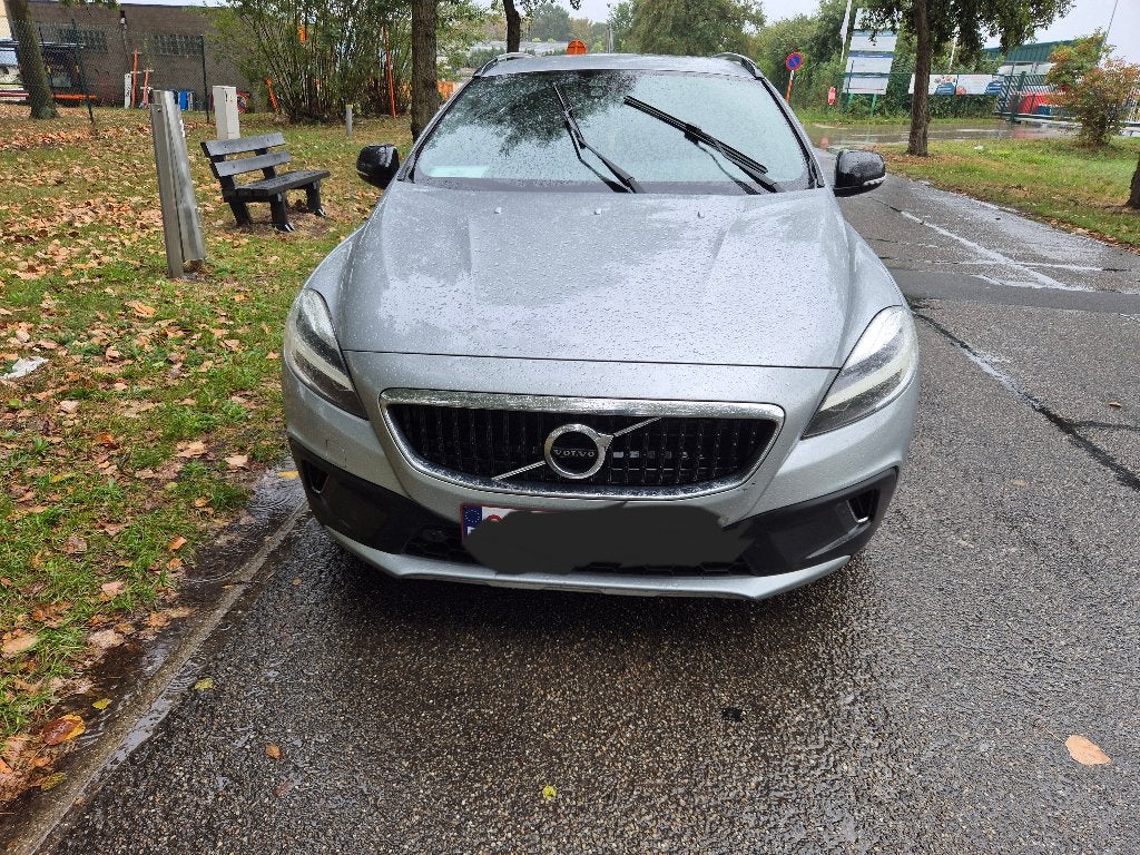 Volvo V40 2.0 Cross country Diesel 150 pk, Auto's, Volvo, Voorwielaandrijving, Leder, 5 deurs, Particulier