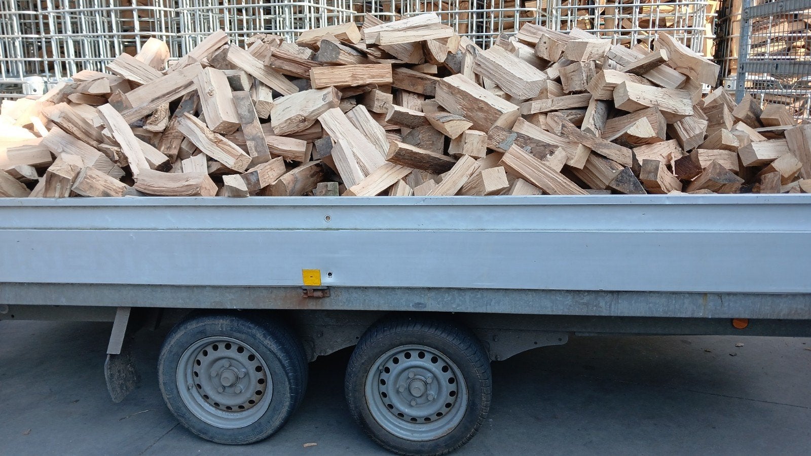Droog 1ste keuze eiken en beuken brandhout te koop!, Tuin en Terras, Brandhout, Ophalen of Verzenden