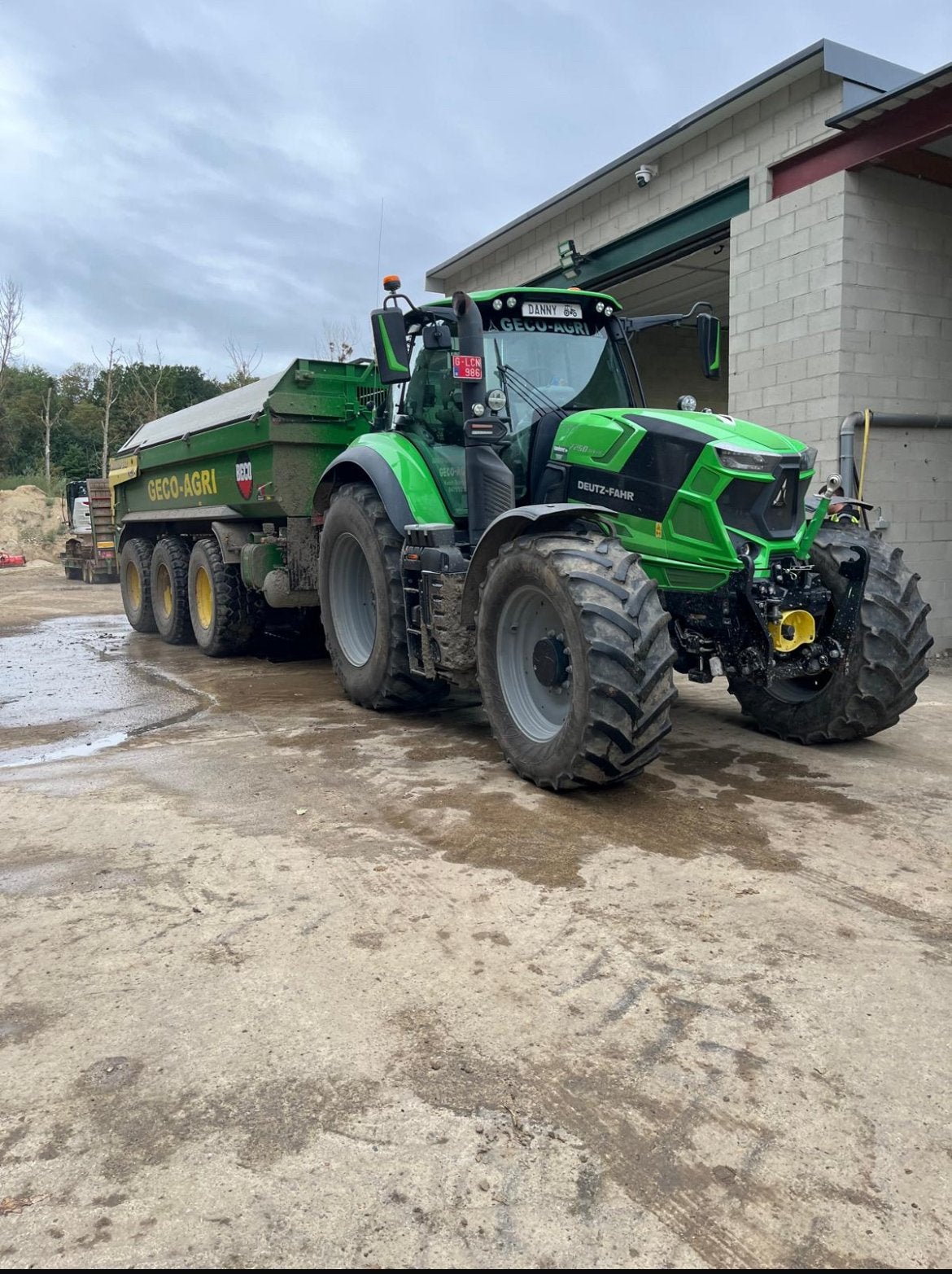Deutz 7250ttv met beco 3 asser grondkar, Articles professionnels, Enlèvement