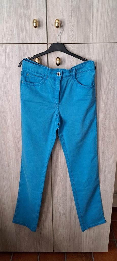 Pantalon BRAX pour femme taille 38/40, Vêtements | Femmes, Enlèvement ou Envoi, Brax, Comme neuf, W30 - W32 (confection 38/40)