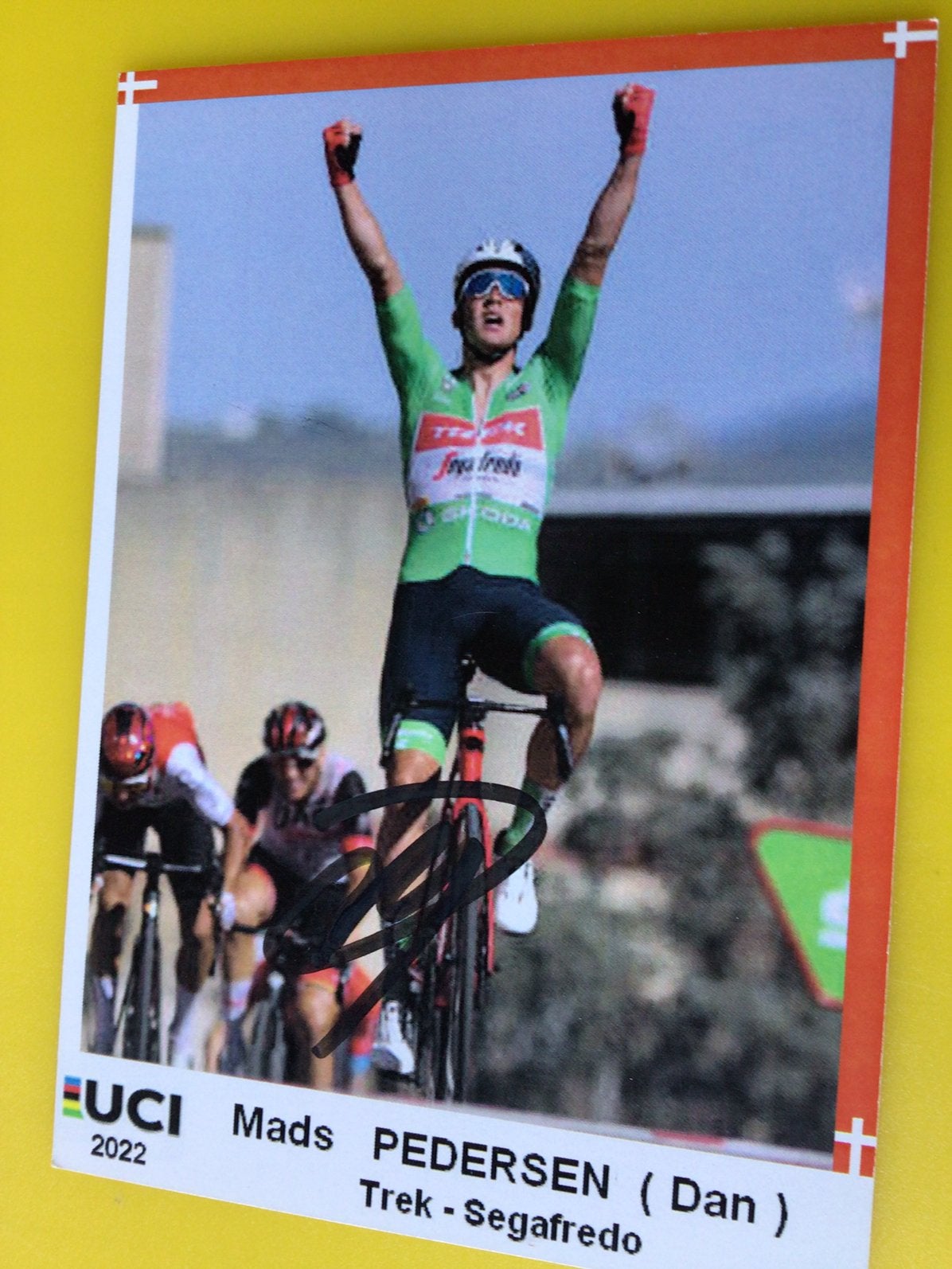 Wielerkaart 2022 team trek mads pedersen signe, Verzenden