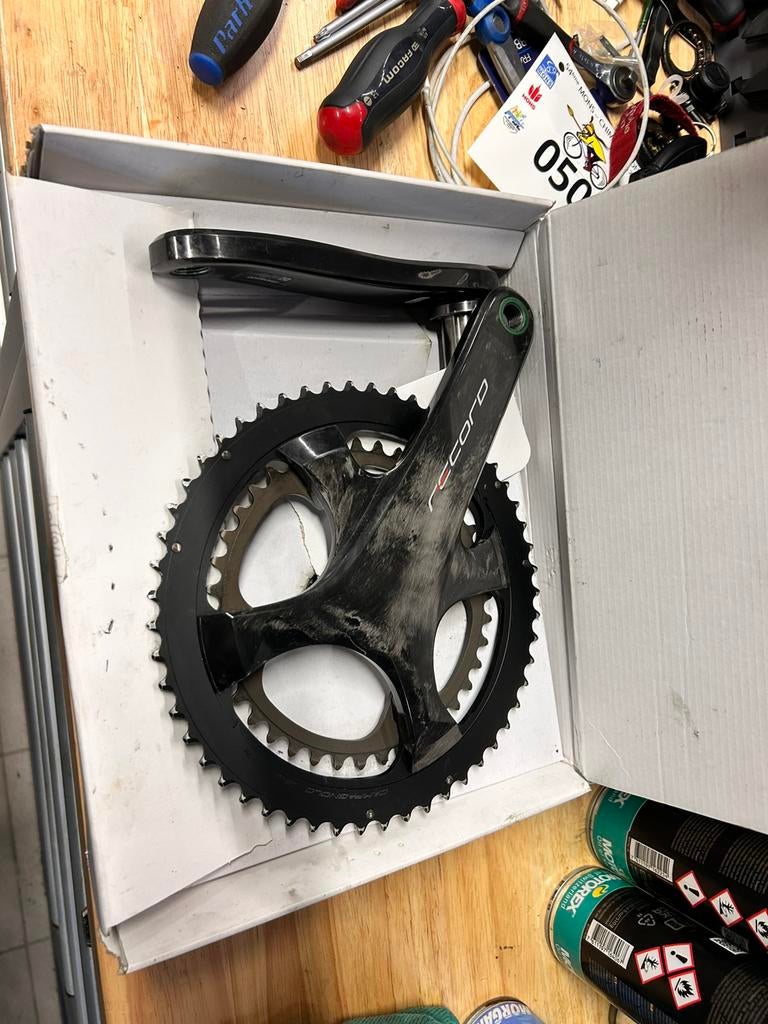 Pédalier Campagnolo Record 12s, Enlèvement
