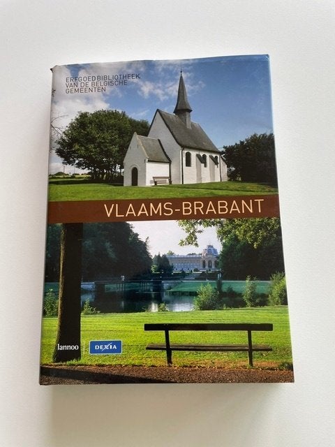 Erfgoedbibliotheek Belgische gemeenten - Vlaams-Brabant, Boeken, Reisgidsen, Zo goed als nieuw, Reisgids of -boek, Benelux, Ophalen