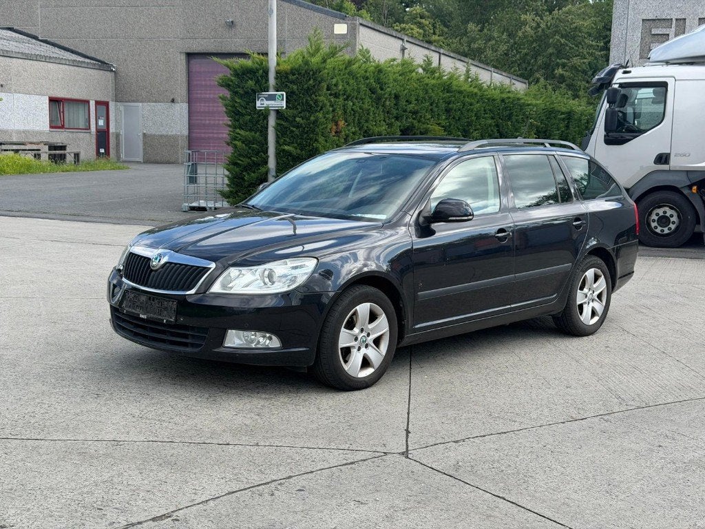 SKODA Octavia Combi Ambition 1,6tdi 77KW 105Pk, Auto's, Skoda, Voorwielaandrijving, Euro 5, Stof, https://public.car-pass.be/vhr/af9b605e-c528-49f4-85b4-9ef841d267c1