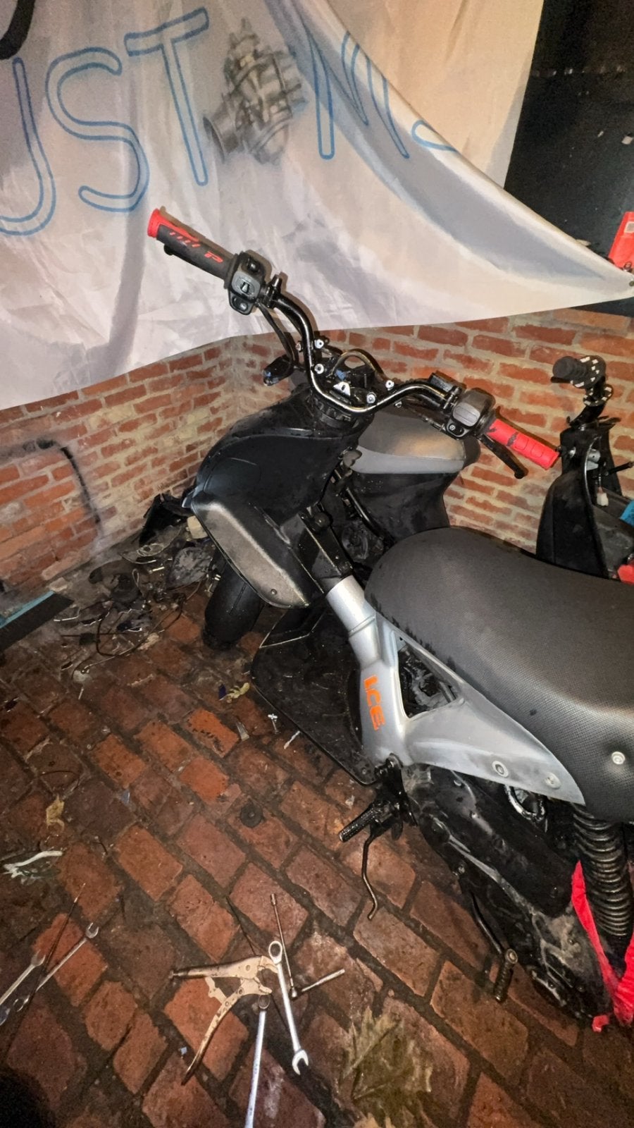 Gilera ice 50 cc geen paps, Vélos & Vélomoteurs, Cyclomoteurs | Cyclomoteurs de cross, Autres marques, 0 vitesses, Enlèvement