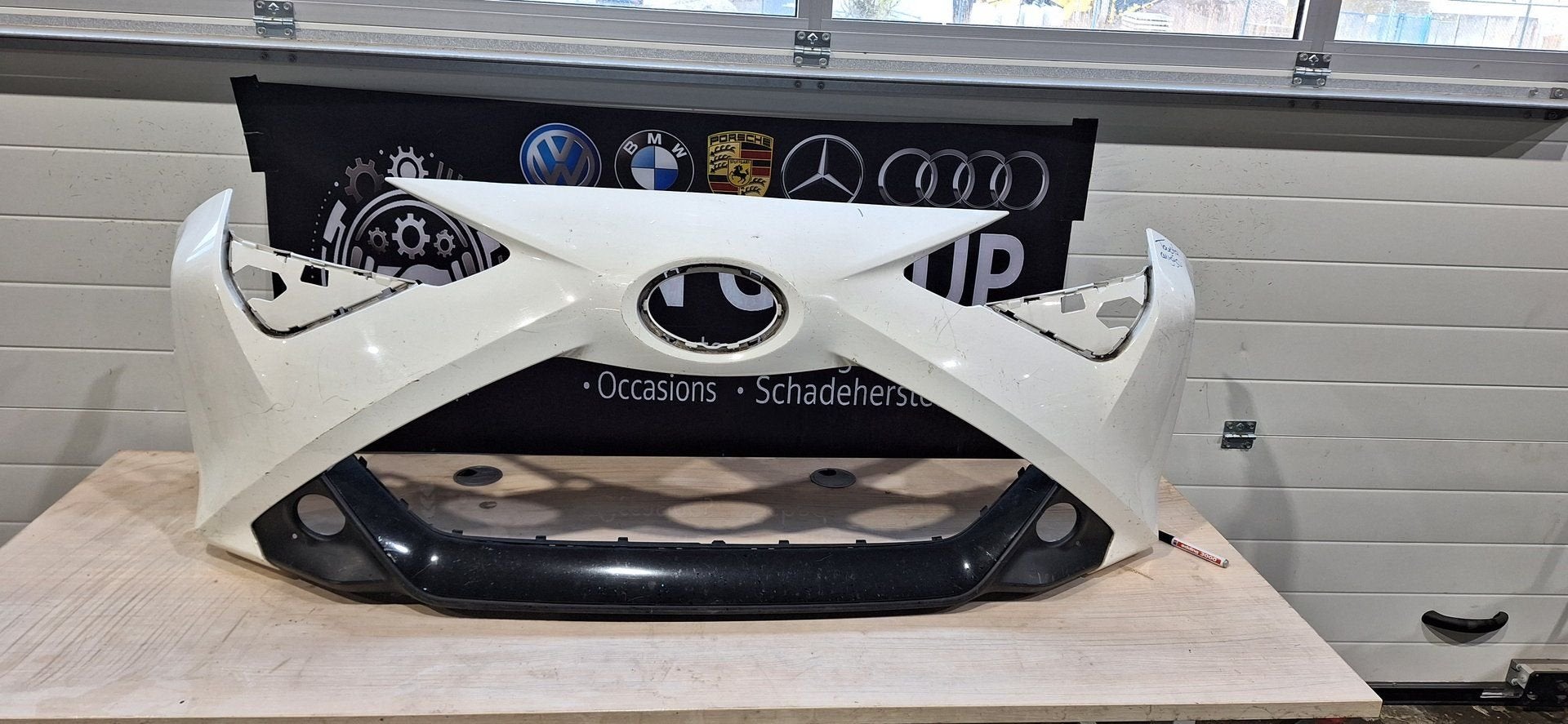 Toyota Yaris III Facelift 2 voorbumper, Gebruikt, -, Voor, -