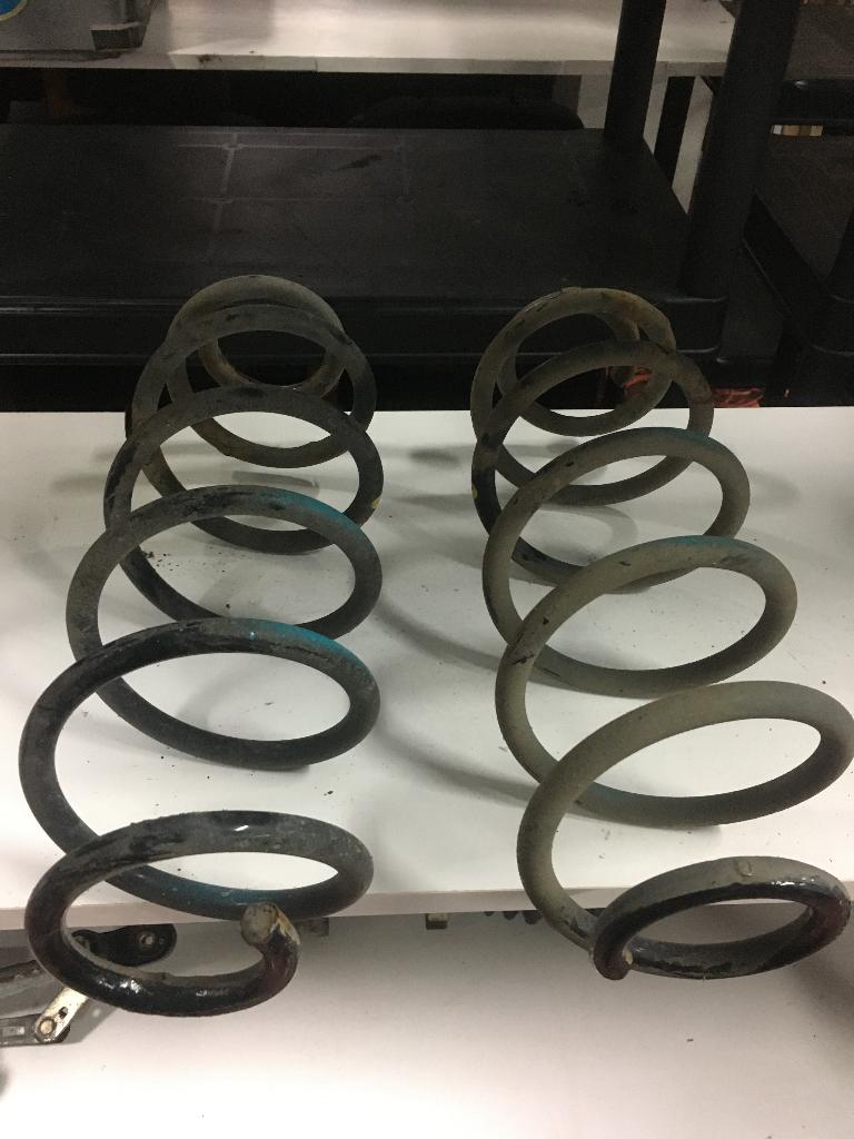 RESSORT SUSPENSION ARRIERE OPEL COMBO D, RUE BRIGADE PIRON 307, Enlèvement, Utilisé, Garage_bila@yahoo.fr