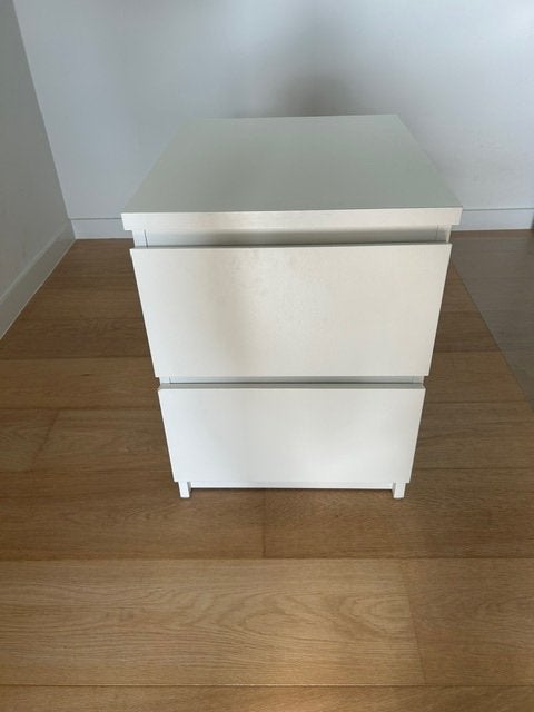table de chevet, Maison & Meubles, Moins de 45 cm, Enlèvement, Utilisé, 55 à 70 cm