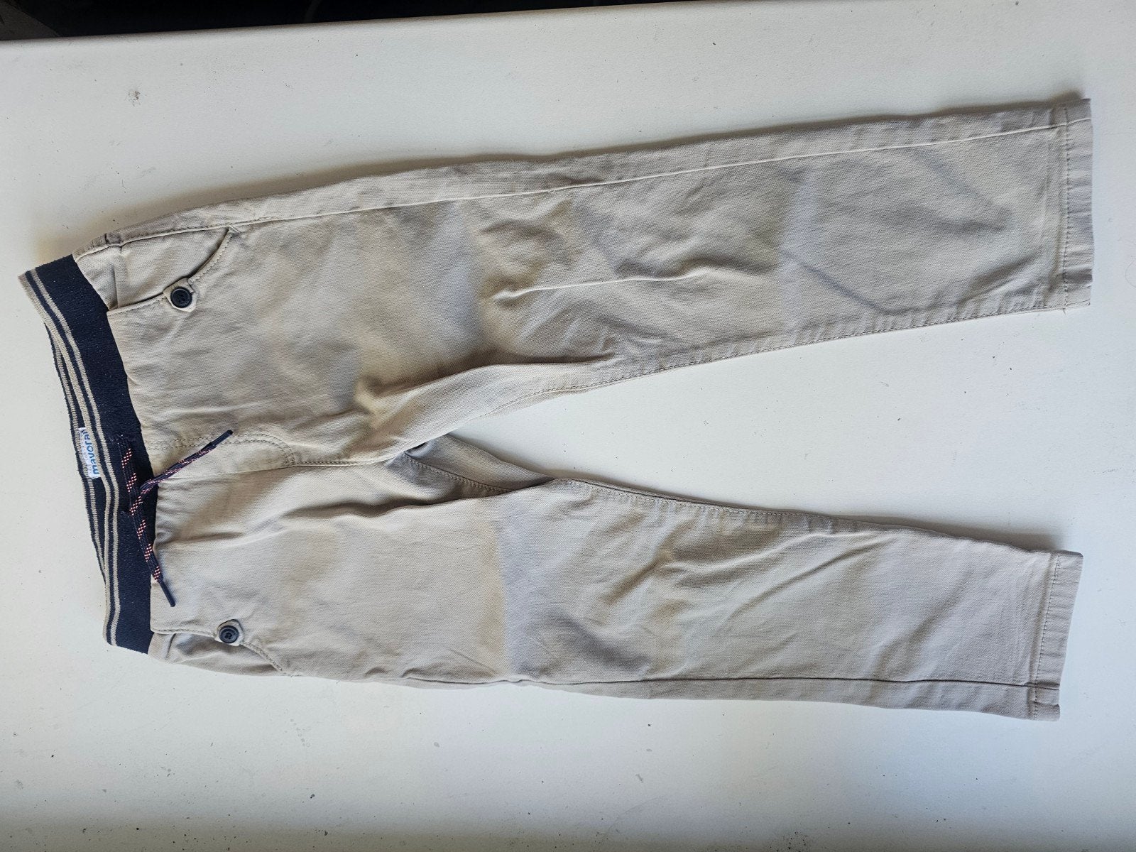 prachtige broek MAYORAL 5J  in nieuwstaat, Broek, Verzenden, MAYORAL, Zo goed als nieuw