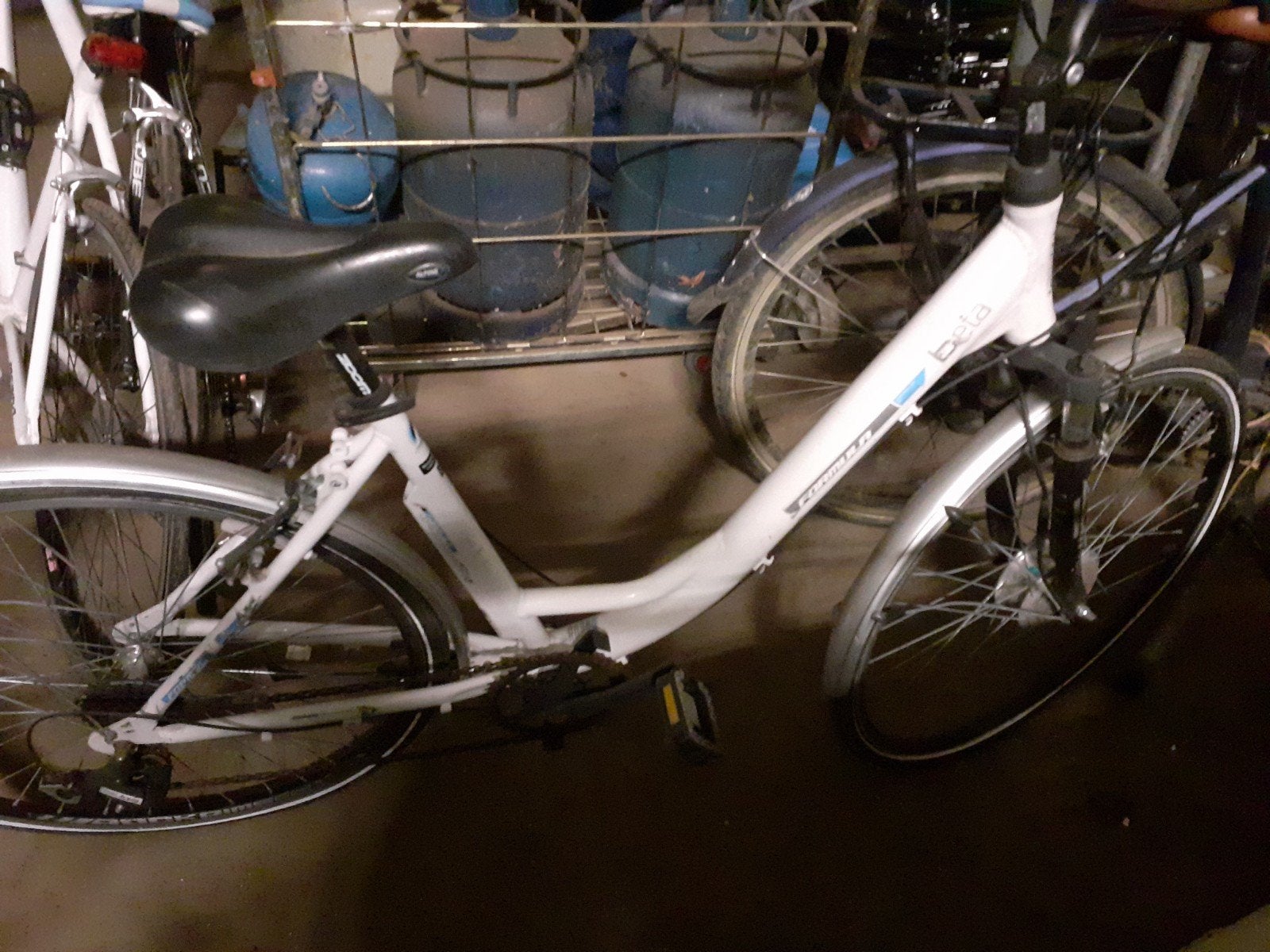 Damesfiets, Ophalen