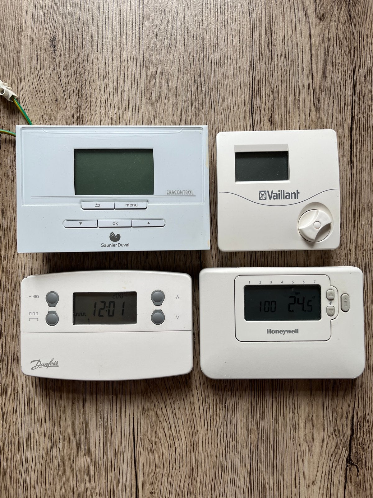 Programmeerbare bekabelde thermostaten, Ophalen of Verzenden, Slimme thermostaat, Zo goed als nieuw