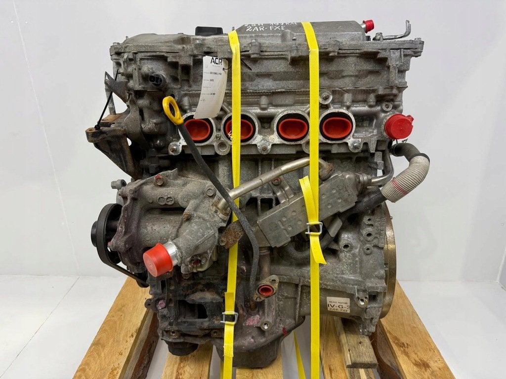 Moteur 2ARFXE Nu TOYOTA RAV, Envoi, Utilisé, Skoda