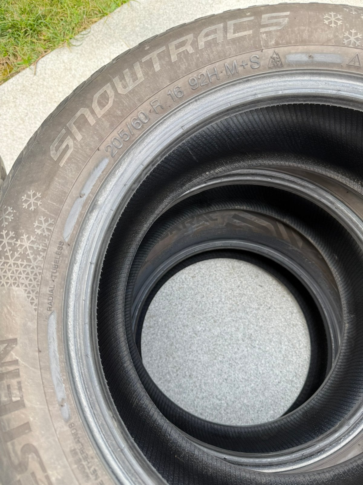 Set de pneus d'hiver Vredestein 205/60 R 16 92H M+S, Autos : Pièces & Accessoires, Enlèvement, Pneus hiver, Pneu(s)