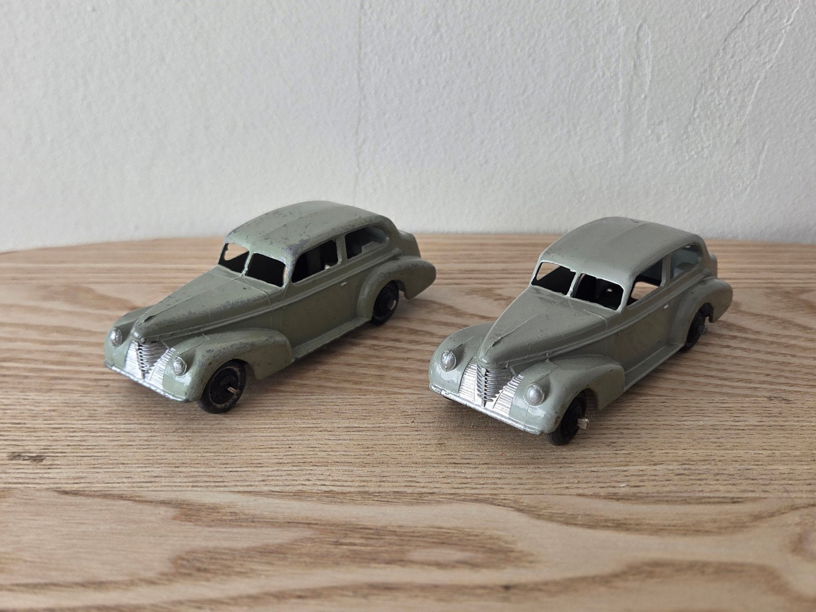 Dinky toys 39b Oldsmobile, Ophalen of Verzenden, Gebruikt, Auto, Dinky Toys