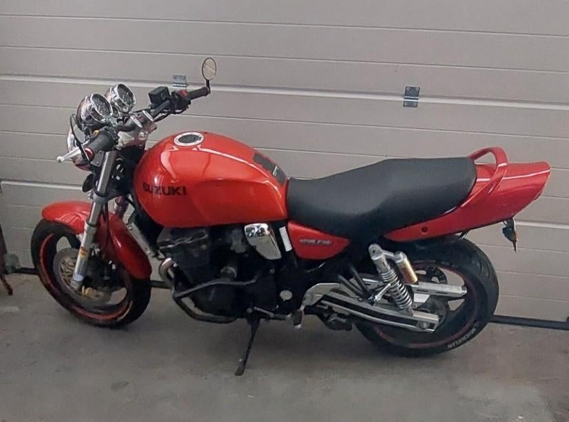 suzuki gsx 750cc, 750 cm³, Particulier, Naked bike