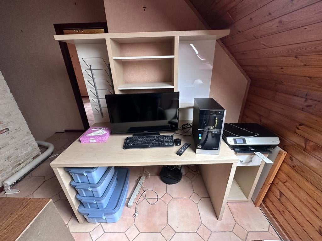 Bureau, Huis en Inrichting, Kasten | Computermeubels, Ophalen, Zo goed als nieuw
