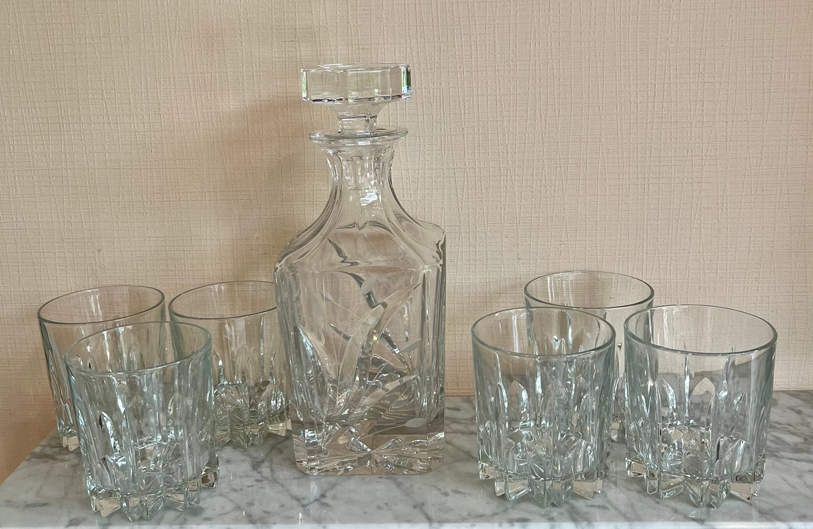 Prachtige vintage whiskyset 🥃, geslepen karaf en 6 glazen, Antiek en Kunst, Ophalen