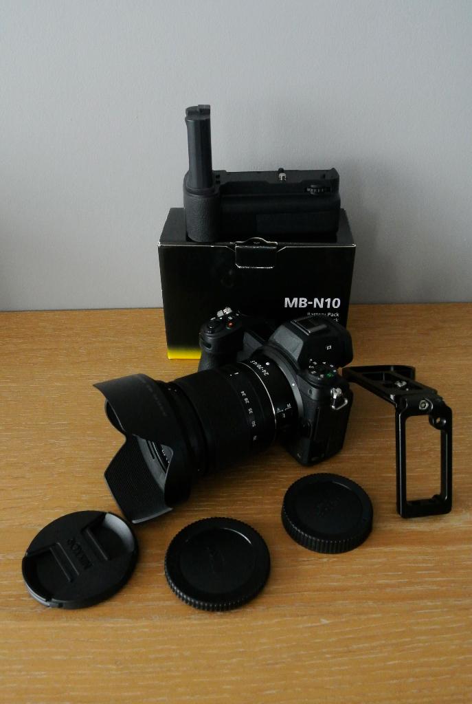 Nikon Z6II met Z24-70 f4S set + MB-N10 Batterypack + L plate, Ophalen, Compact, Zo goed als nieuw, Nikon