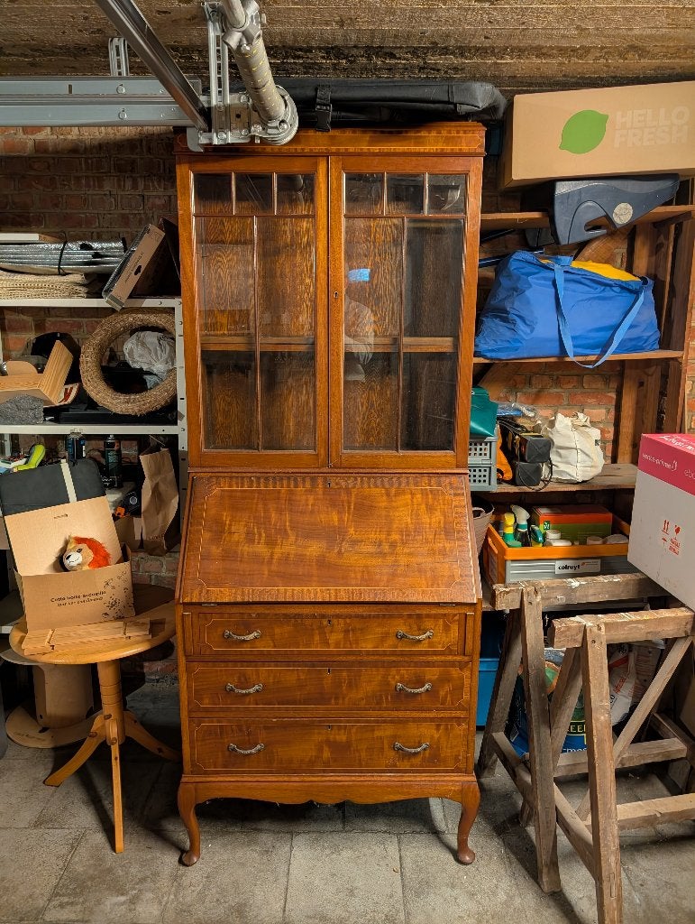 vitrinekast met secretaire (GRATIS), Ophalen