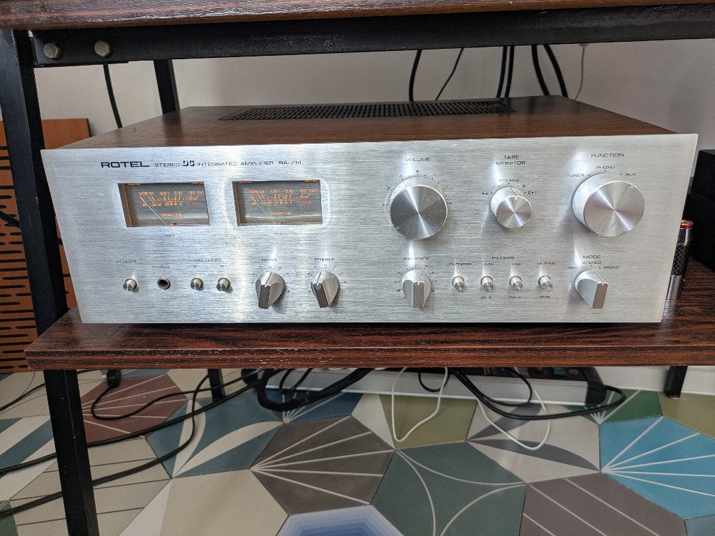 Rotel RA-714 révisé et recapé, Autres marques, Moins de 60 watts, Comme neuf, Enlèvement
