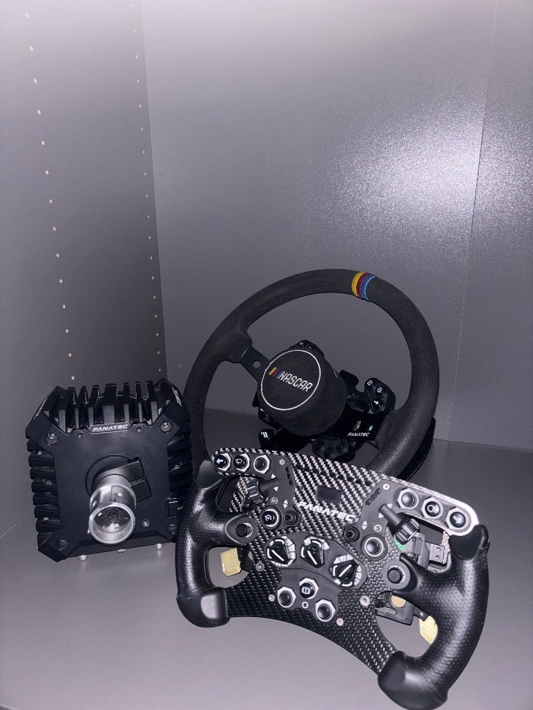 Fanatec CSL DD 8 Nm + Formula V2.5 avec 6 palettes + NASCAR, Consoles de jeu & Jeux vidéo, Volant de course, Retour de force, Comme neuf