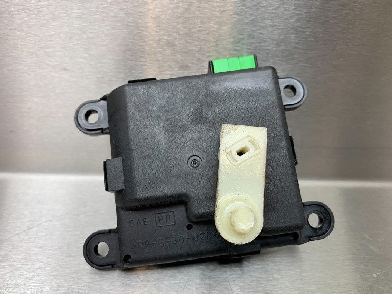 ACTIONNEUR MOTEUR VOLET CHAUFFAGE FR-V (BE) (|2S98030820|), Utilisé, Honda
