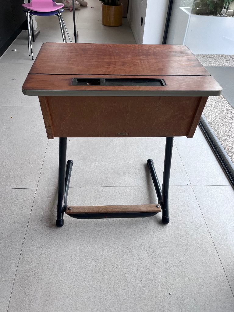 retro lessenaar, Huis en Inrichting, Ophalen, Gebruikt, Kinderbureau, Vintage