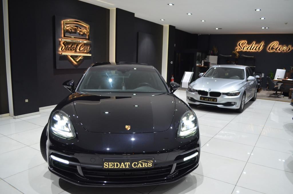 Porsche Panamera 4 E-HYBRID/BENZINE 3.0 10Y LIMITED EDITION, Auto's, Automaat, 4 zetels, Gebruikt, Zwart