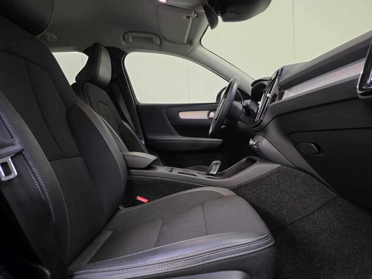 Volvo XC40 1.5 T3 Benzine Autom. Momentum - Topstaat! 1Ste, 0 kg, Zwart, 120 kW, 5 zetels