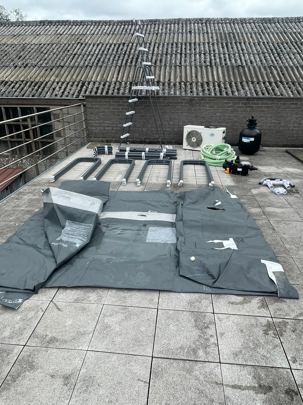 Zwembad compleet set met warmte pomp en zandfilter, Ophalen, Gebruikt, Grondzeil