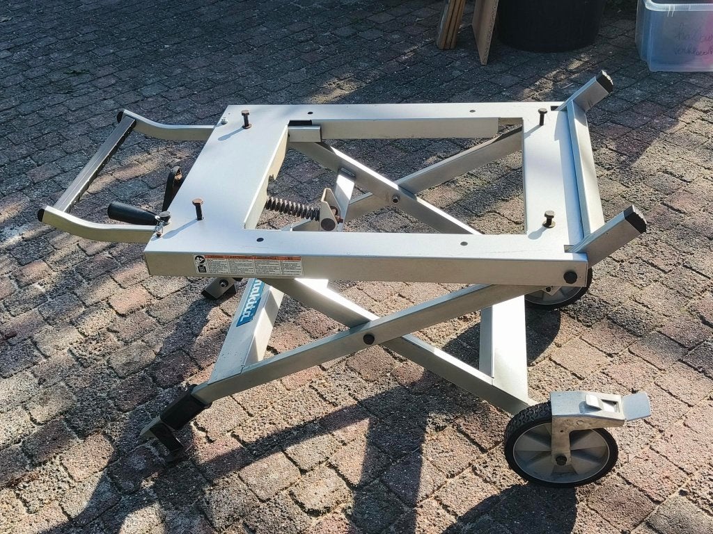 Makita onderstel zaagtafel Makita MLT100, Ophalen, Gebruikt