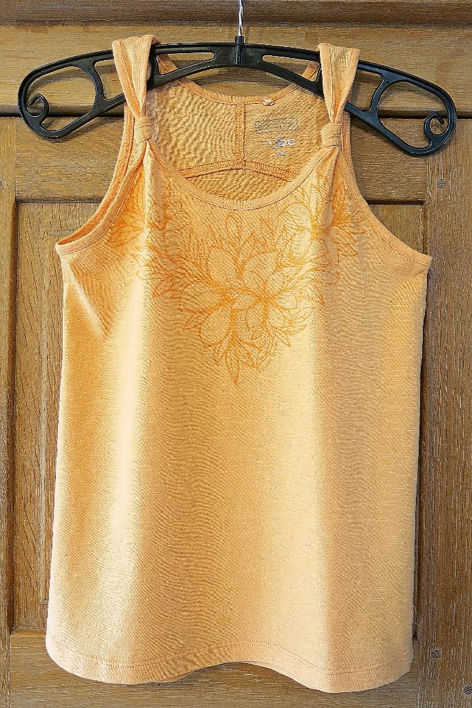 Débardeur orangé, état neuf, 10 ans (140), Kinderen en Baby's, Kinderkleding | Maat 140, Meisje, Trui of Vest, JBC, Ophalen of Verzenden