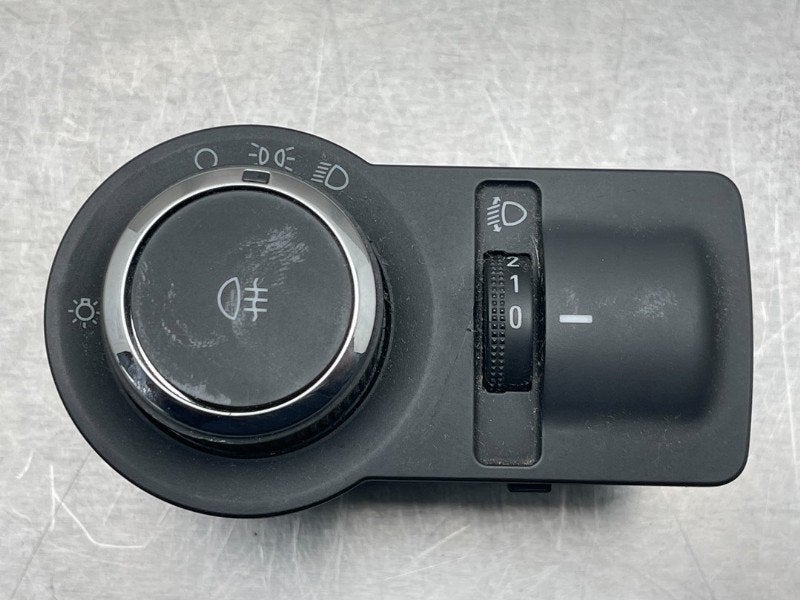 COMMUTATEUR ANTI BROUILLARD Aveo (|96892015|), Utilisé, Daewoo