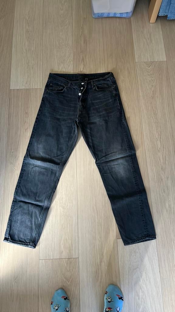 Jeansbroeken Zw & Bl Jongens Weekday Barrel maat 32/34, Ophalen, Zo goed als nieuw