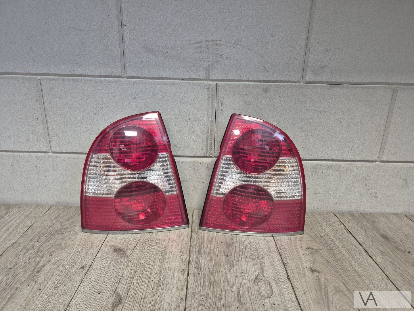 Achterlicht SET VW Passat W8 sedan chromen stripje ORIGINEEL, Volkswagen, -, Utilisé, -