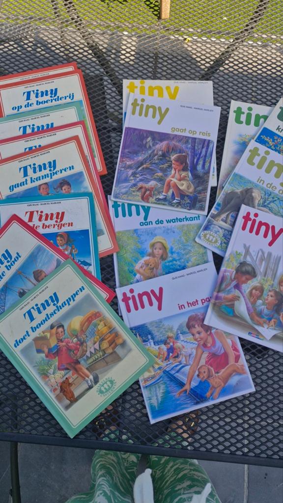 16 Tiny boekjes, 8 oude en 8 nieuwe edities, Ophalen
