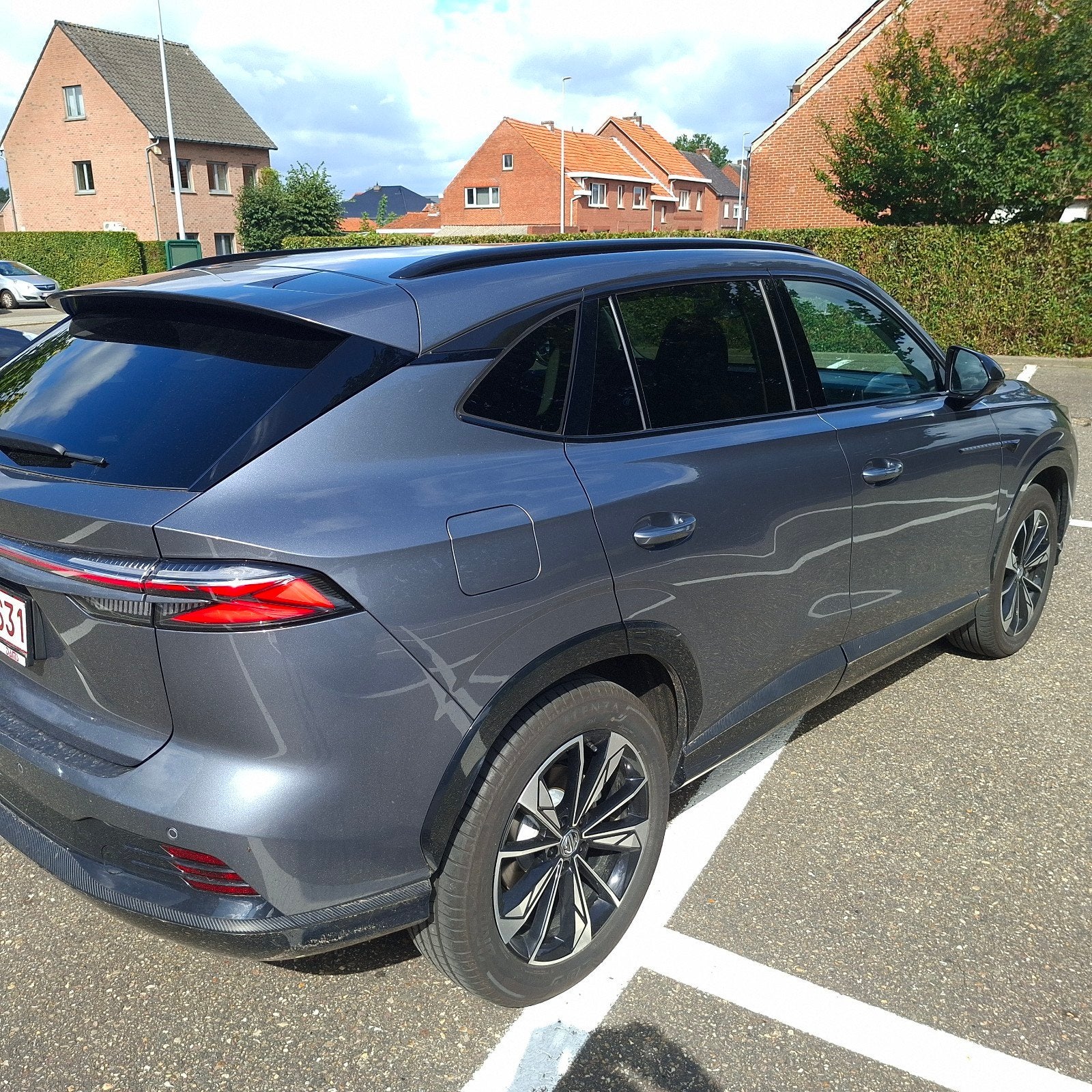MG HS 1.5 T-GDi HYBRID+ Luxury, Auto's, Leder, Dealer onderhouden, Zilver of Grijs, Te koop